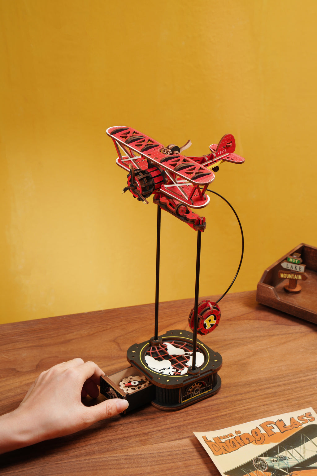 ROKR Gravity Swing Sky Captain — Puzzle 3D de Madera | 163 Piezas